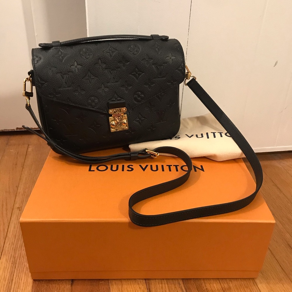 Louis Vuitton Pochette Métis Empreinte Black